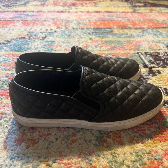 Steve Madden Black Quilted Loafers 9.5 M - Picture 3 of 7
